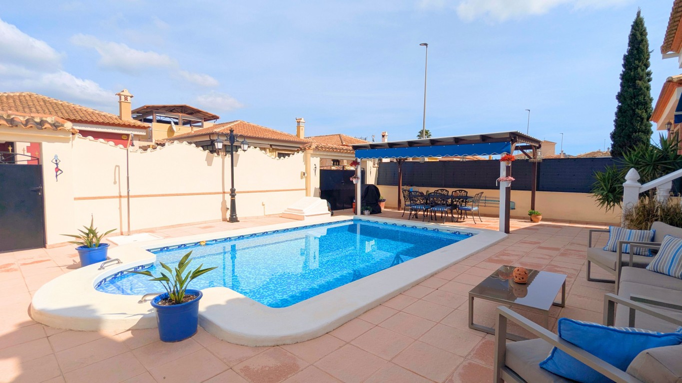 Villa for sale in Bigastro, Alicante, Spain