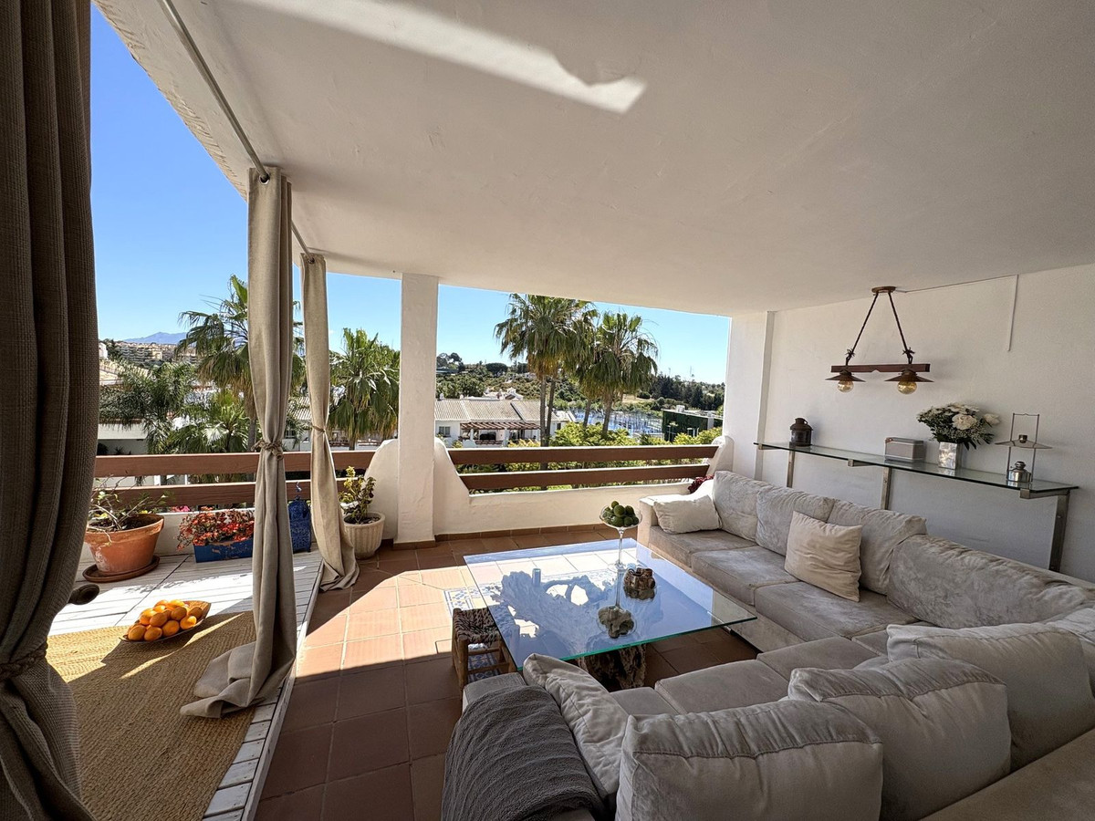 Apartment for sale in Selwo, Málaga, Spain