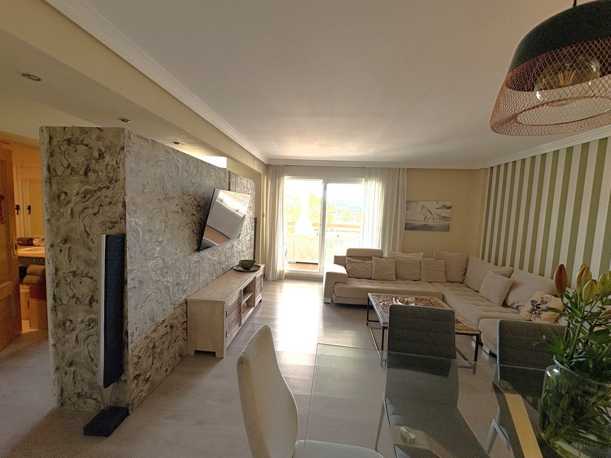 Apartment for sale in Selwo, Málaga, Spain