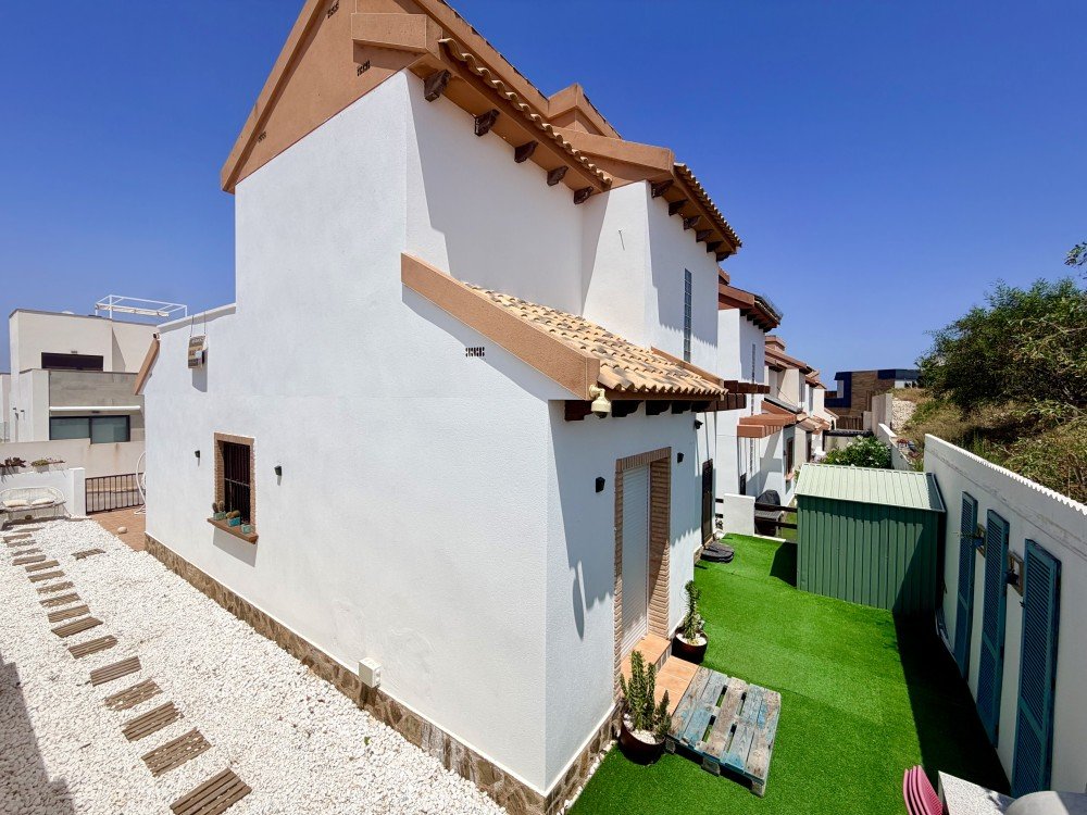 Villa for sale in Ciudad Quesada, Alicante, Spain