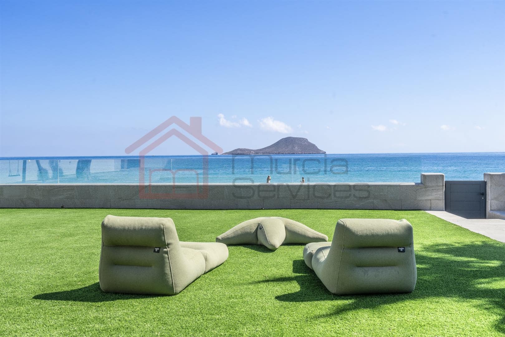 Villa en venta en La Manga Del Mar Menor