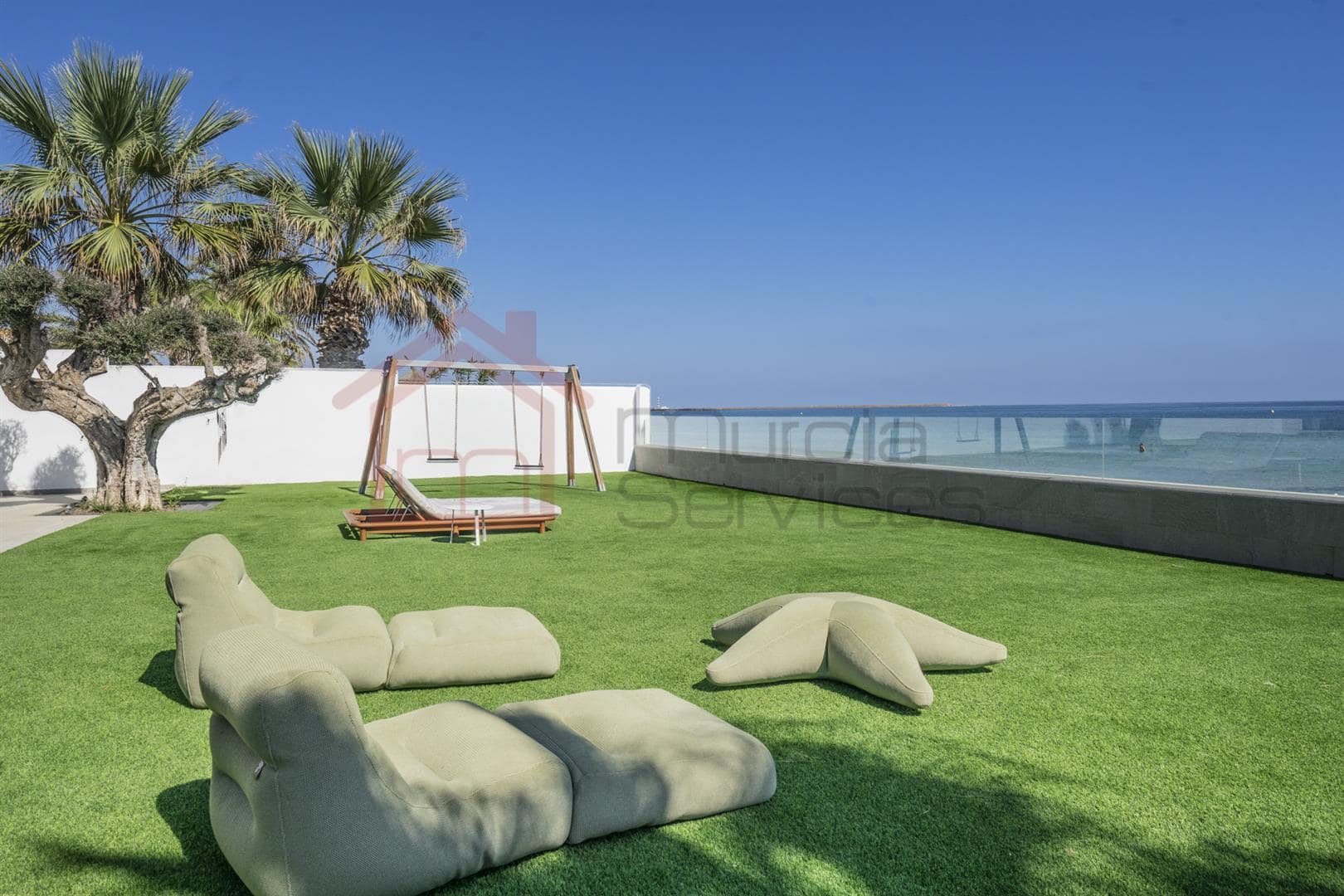 Villa en venta en La Manga Del Mar Menor