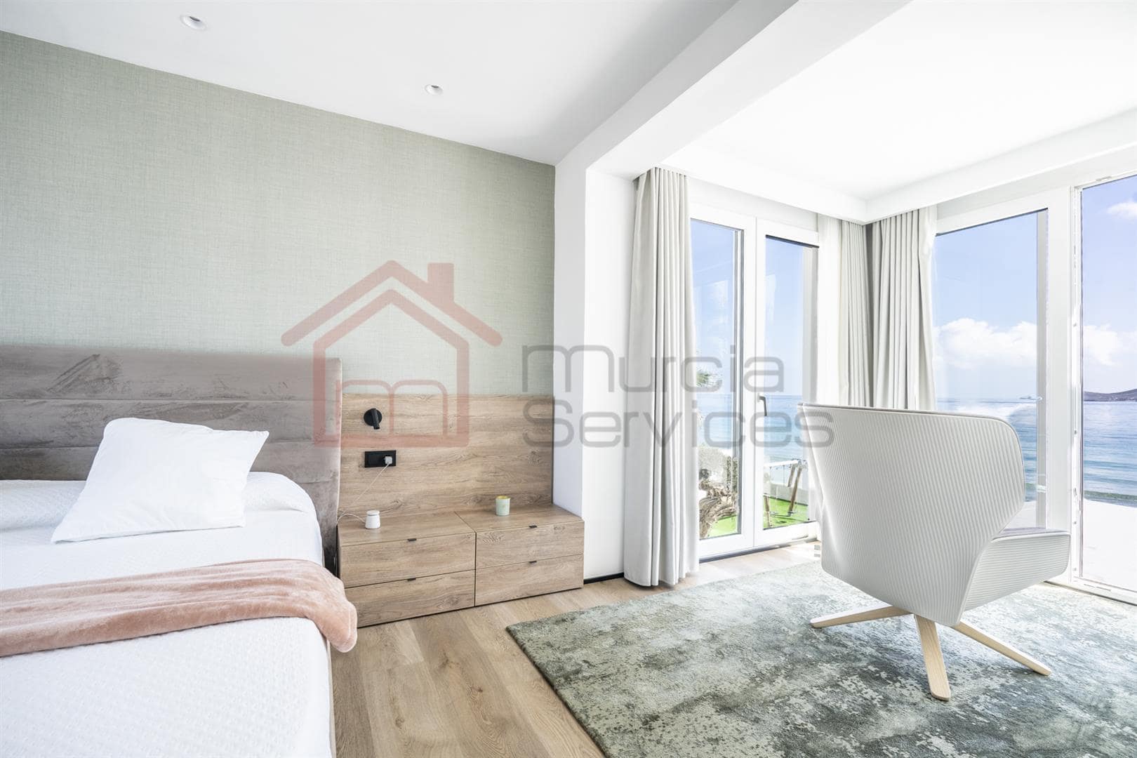 Villa en venta en La Manga Del Mar Menor