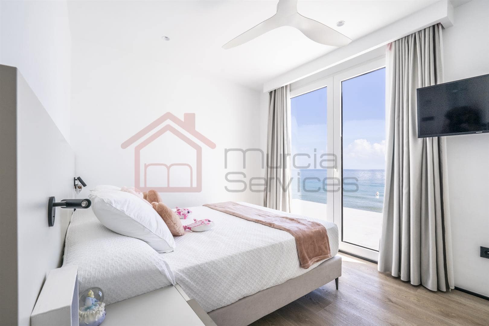 Villa en venta en La Manga Del Mar Menor