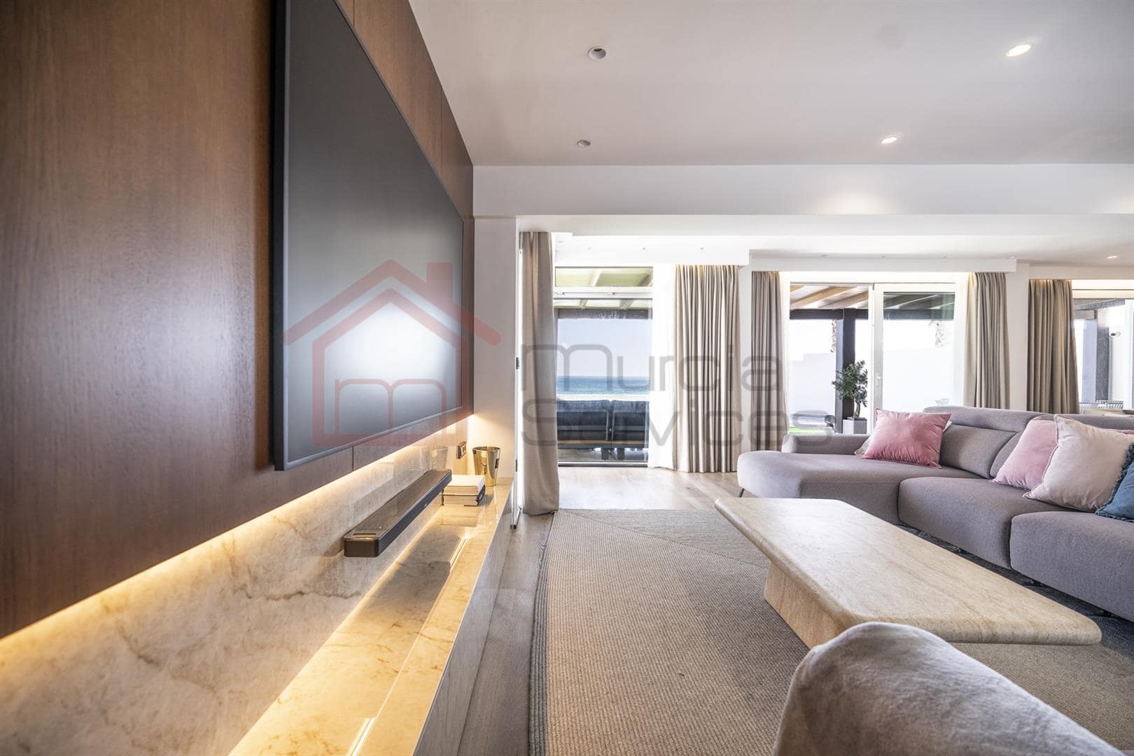 Villa en venta en La Manga Del Mar Menor