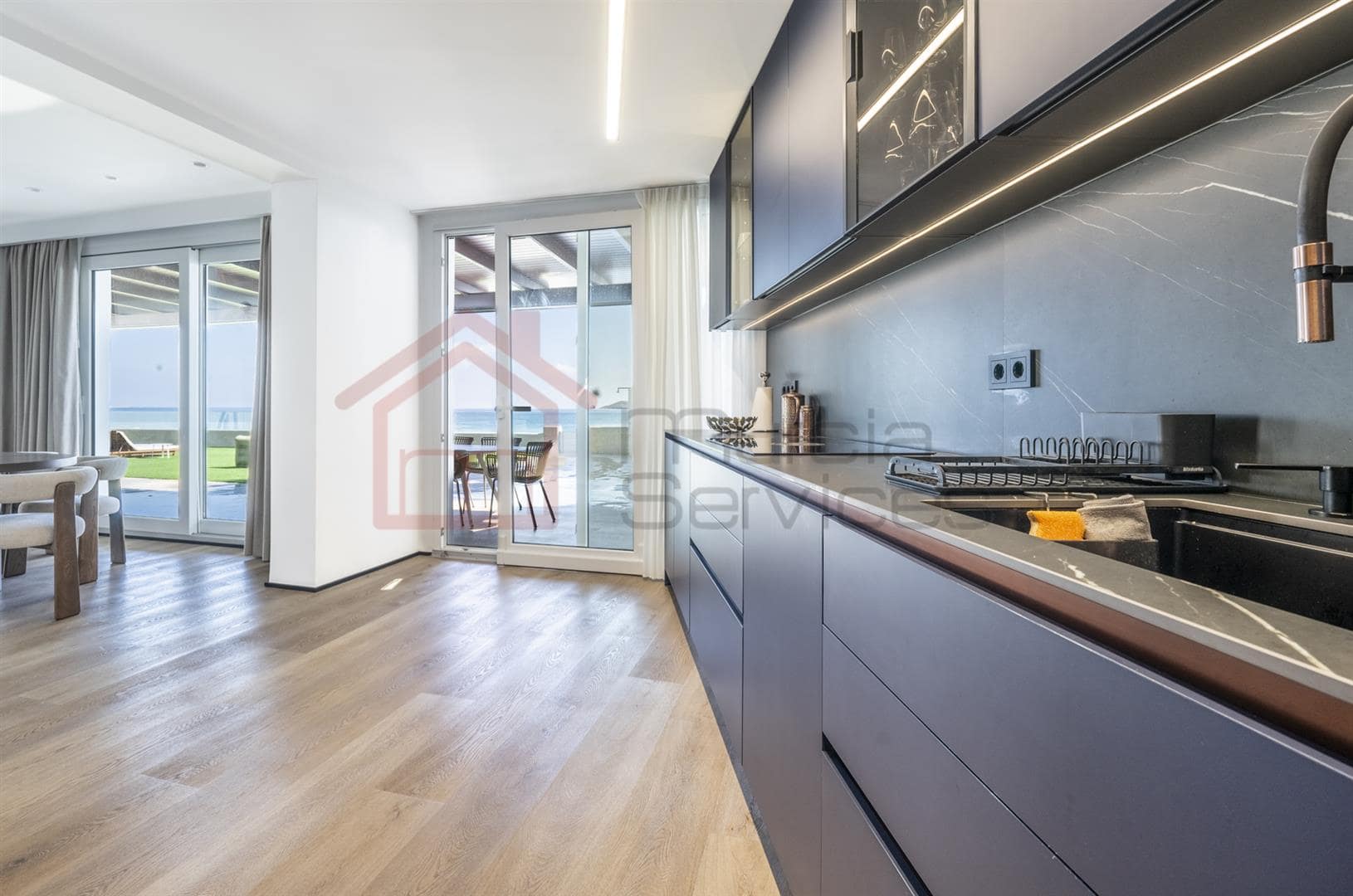 Villa en venta en La Manga Del Mar Menor