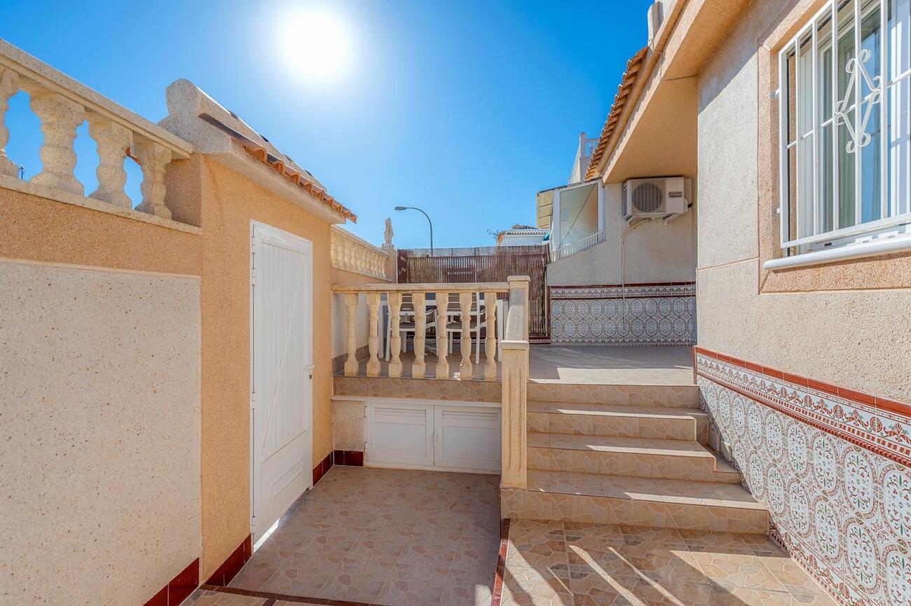 Bungalow for sale in Torrevieja, Alicante, Spain