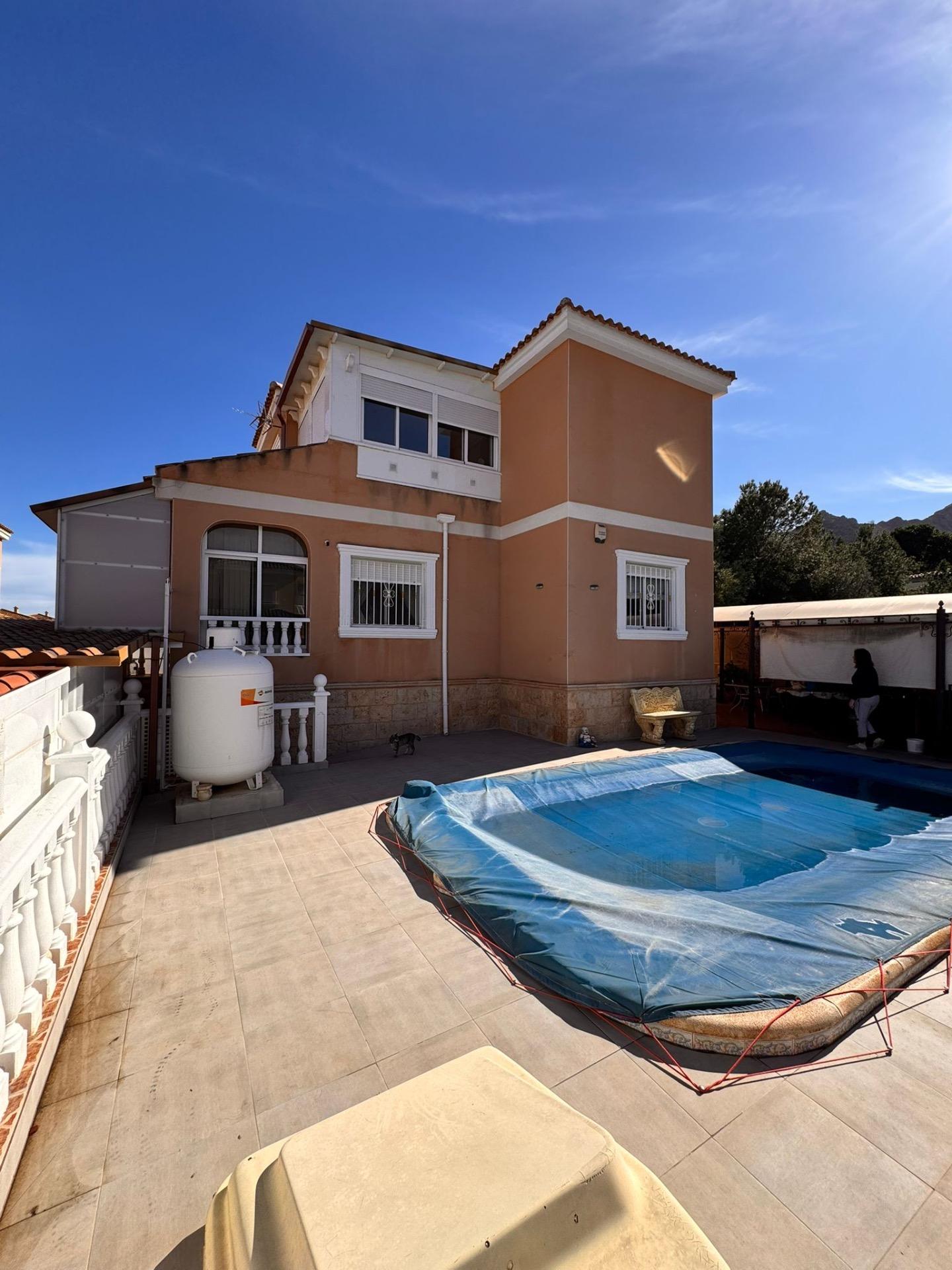 Villa en venta en Cox