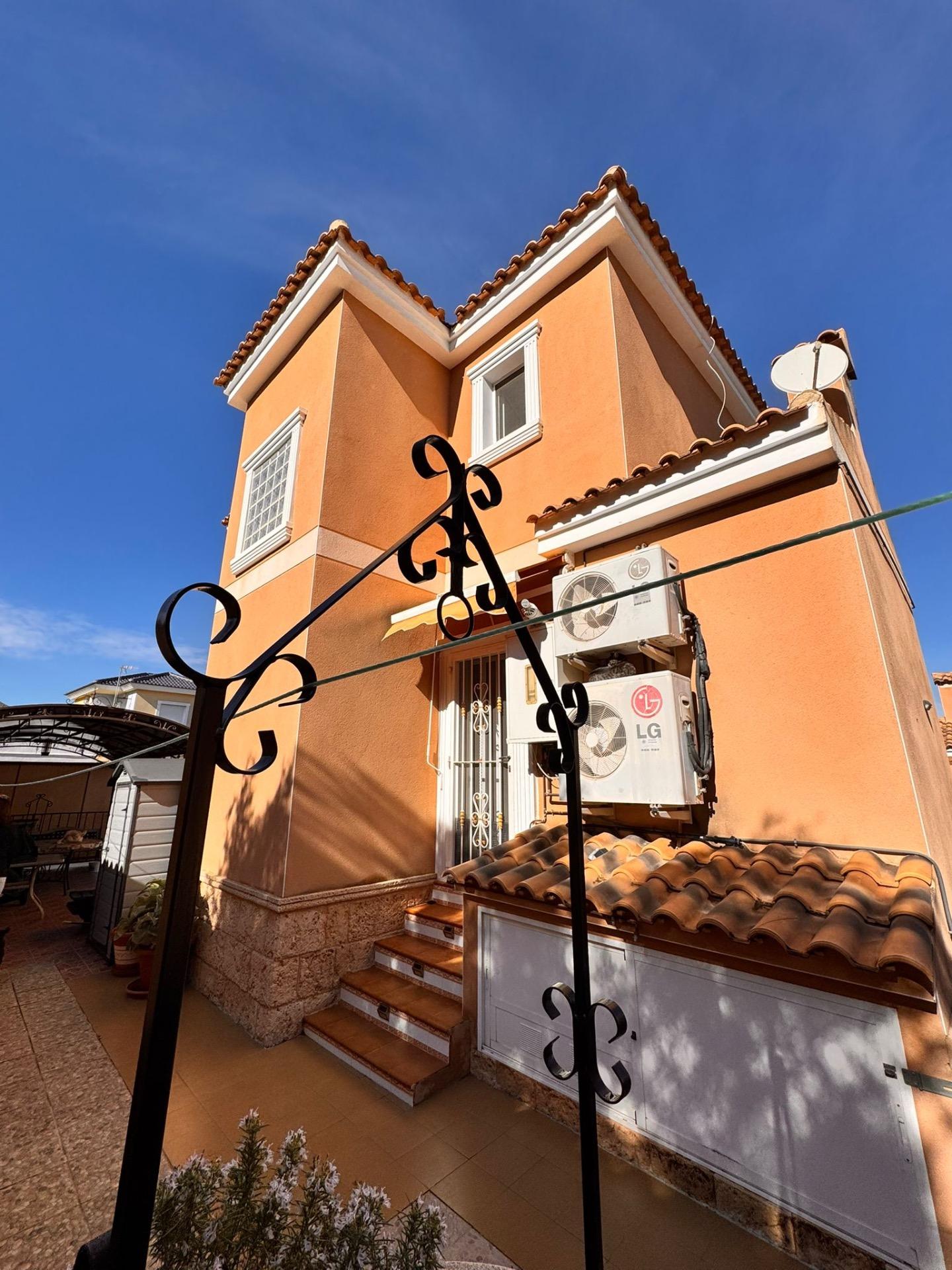 Villa en venta en Cox
