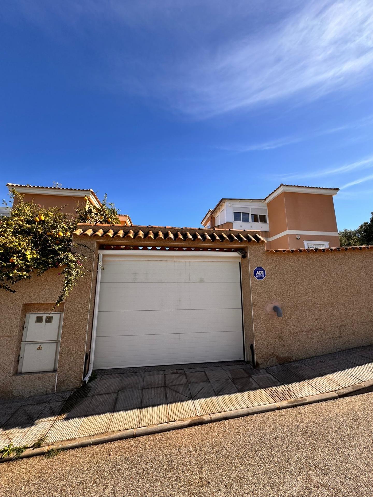 Villa en venta en Cox