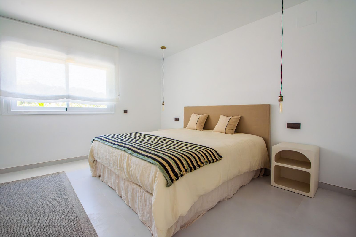 Villa for sale in La Mairena, Málaga, Spain