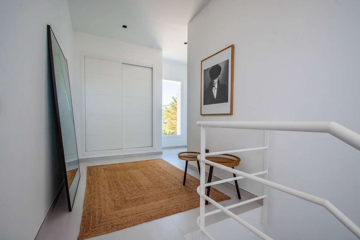 Villa for sale in La Mairena, Málaga, Spain