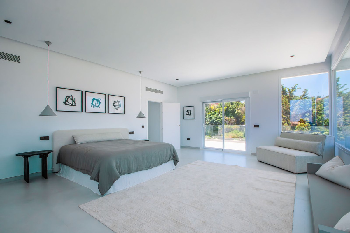 Villa for sale in La Mairena, Málaga, Spain