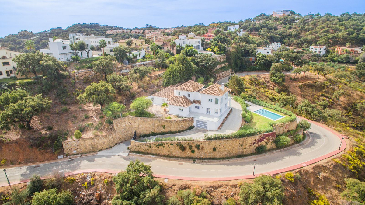 Villa for sale in La Mairena, Málaga, Spain