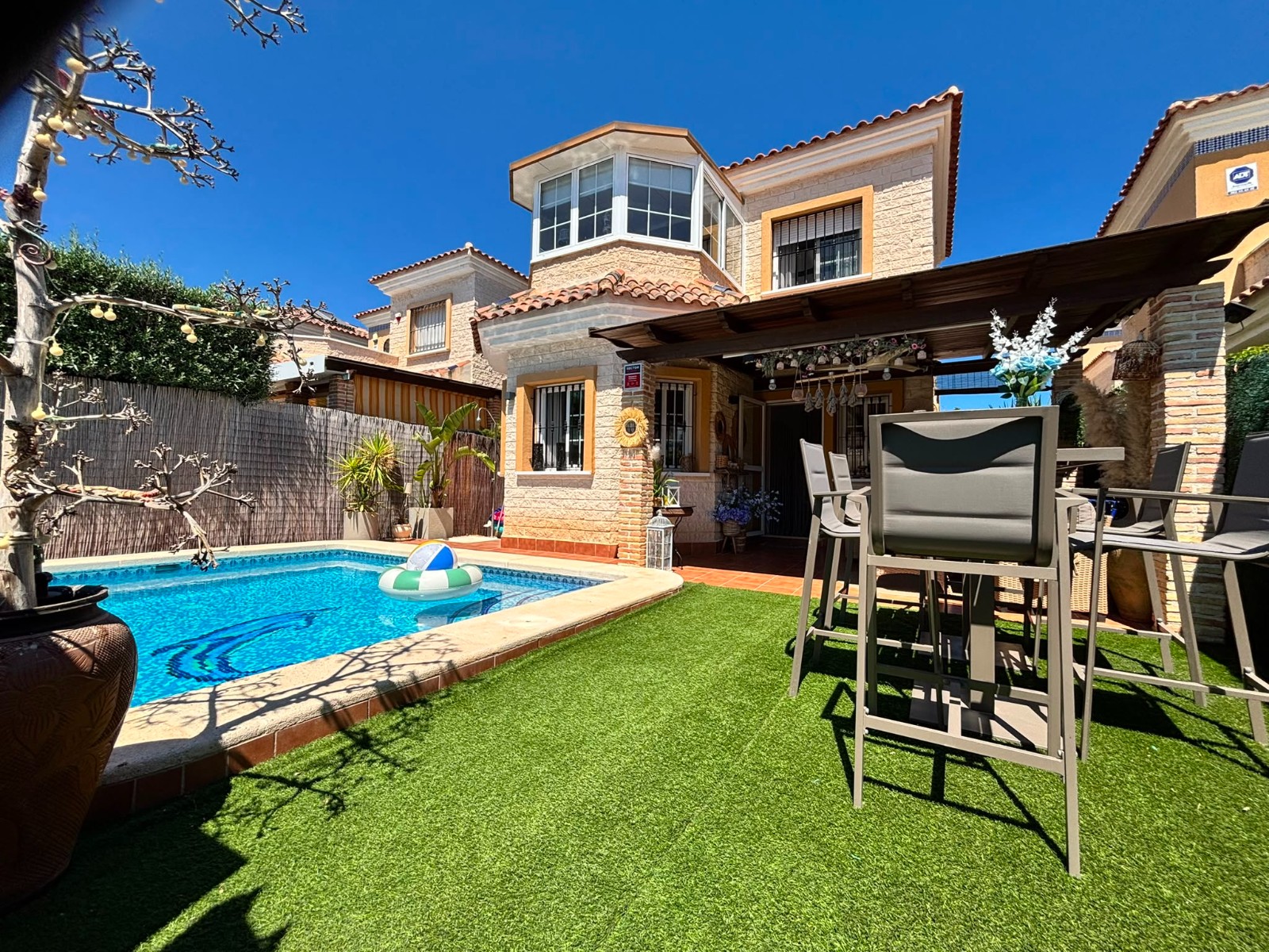 Villa for sale in El Raso, Alicante, Spain