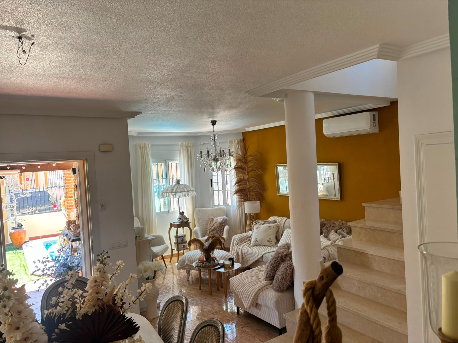 Villa for sale in El Raso, Alicante, Spain