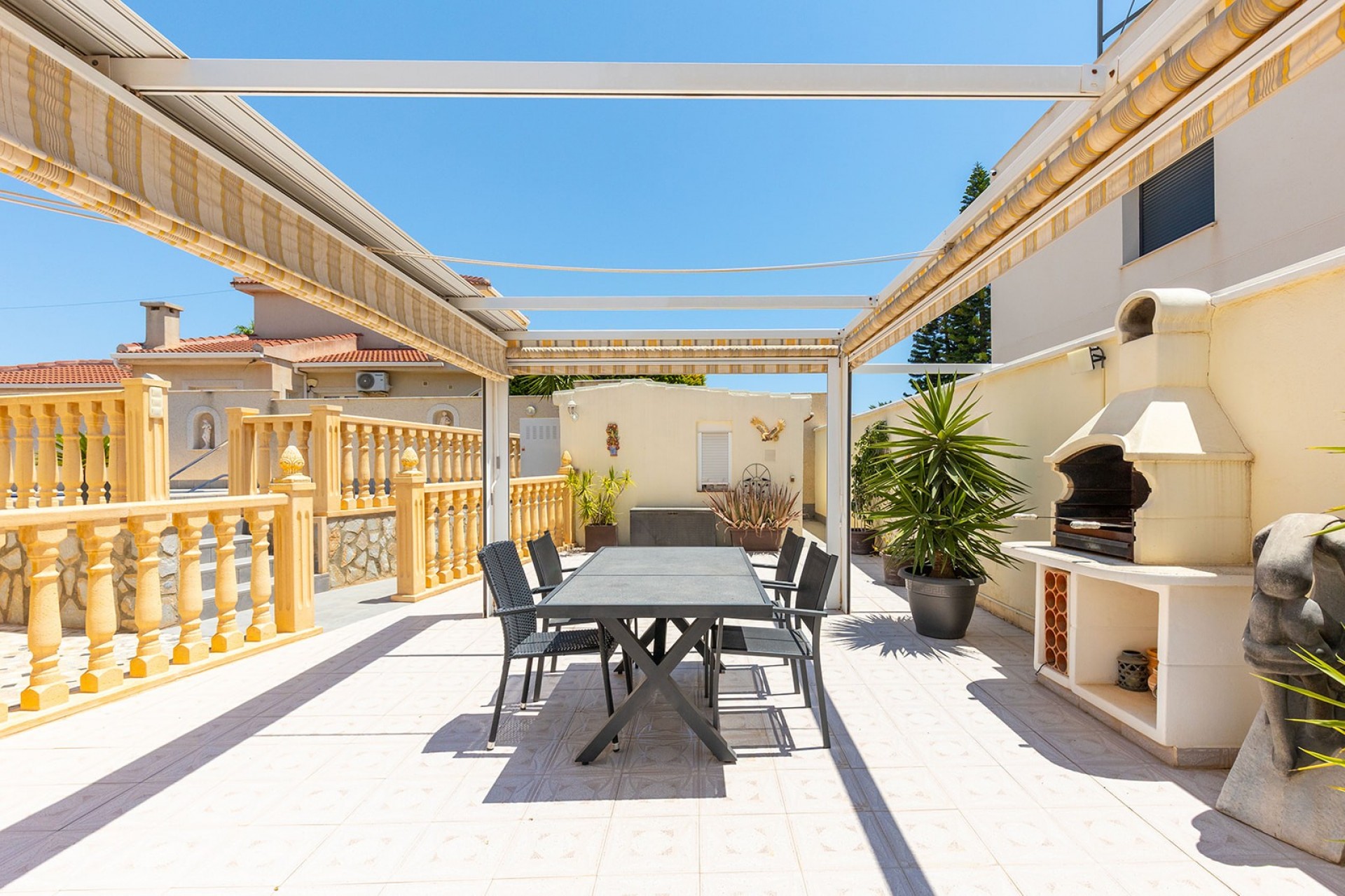 Villa for sale in Ciudad Quesada, Alicante, Spain