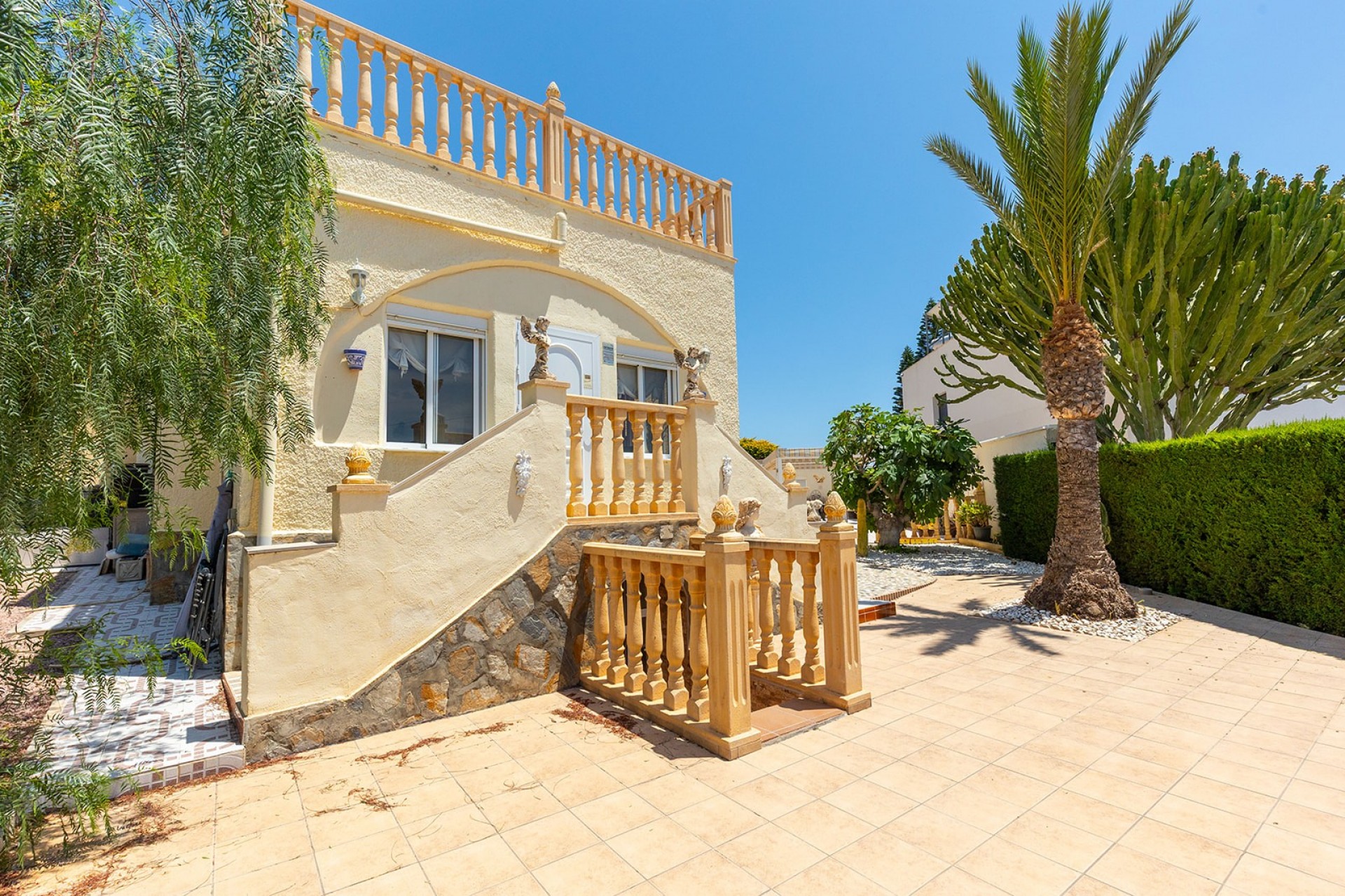 Villa for sale in Ciudad Quesada, Alicante, Spain