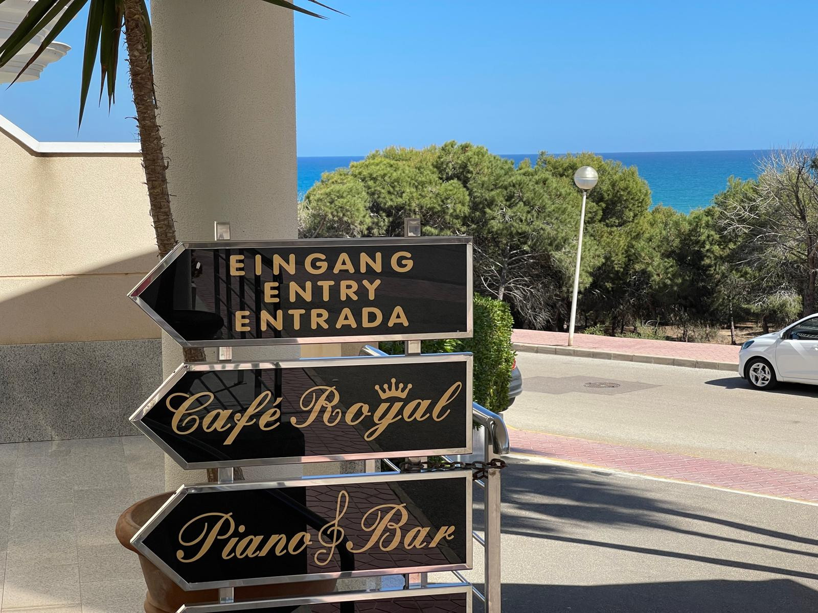 Commercial unit for sale in Guardamar Del Segura, Alicante, Spain