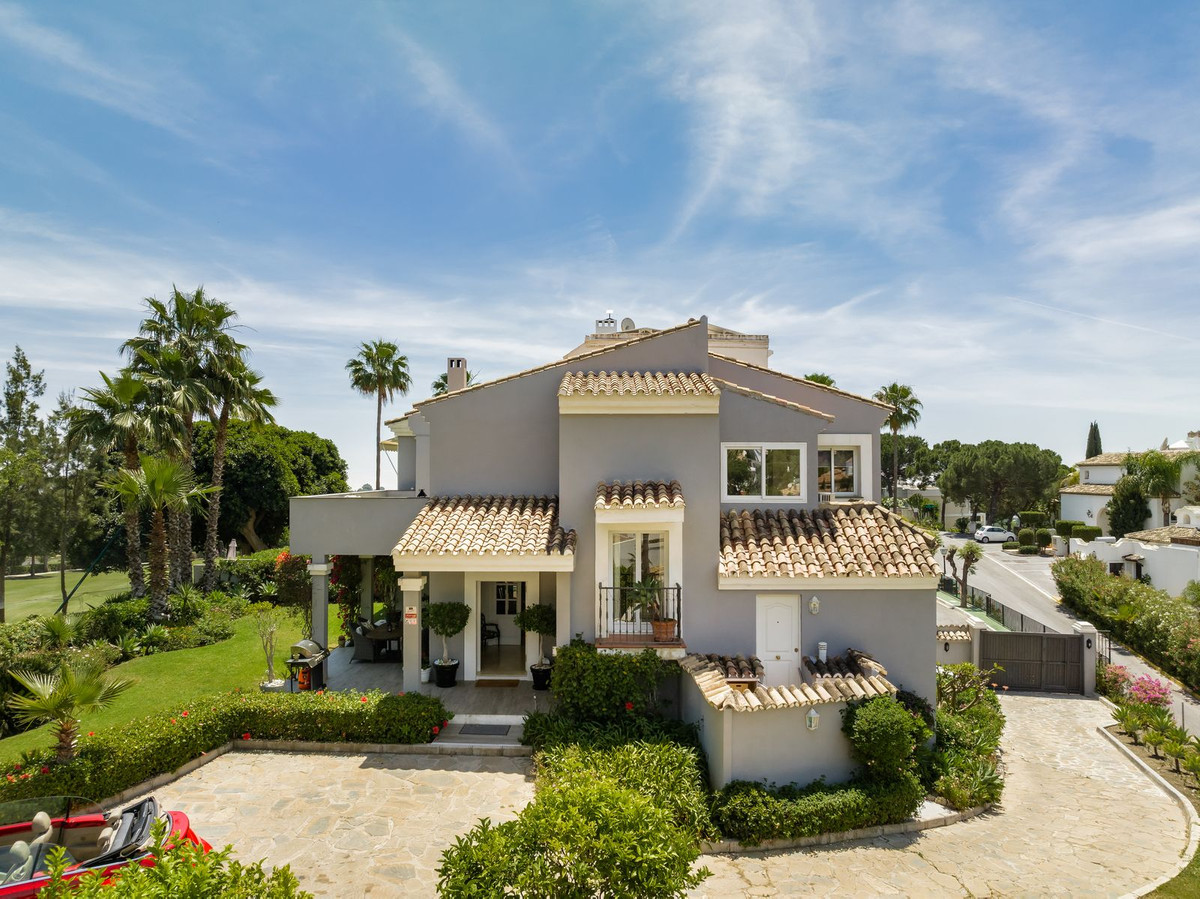 Villa for sale in Marbella, Málaga, Spain