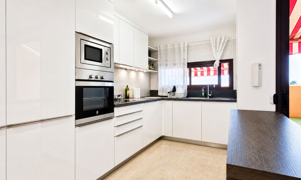 Apartment for sale in La Duquesa, Málaga, Spain