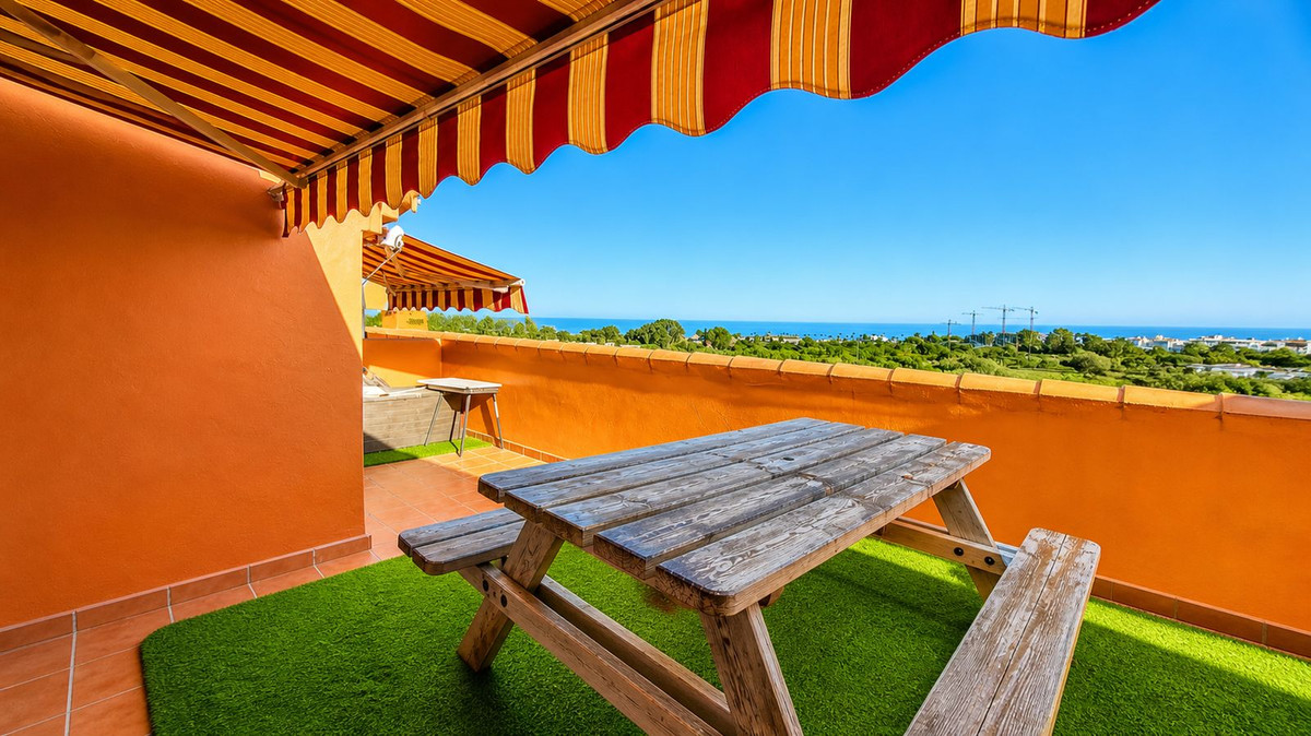 Apartment for sale in La Duquesa, Málaga, Spain