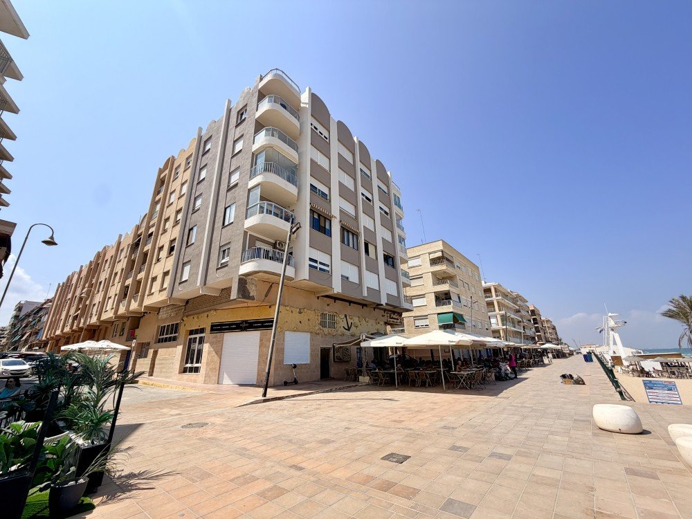 Apartment for sale in Guardamar Del Segura, Alicante, Spain