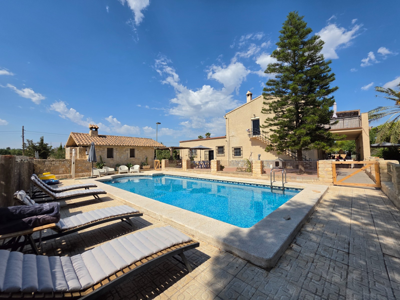 Commercial Property for sale in Elche, Alicante, Spain