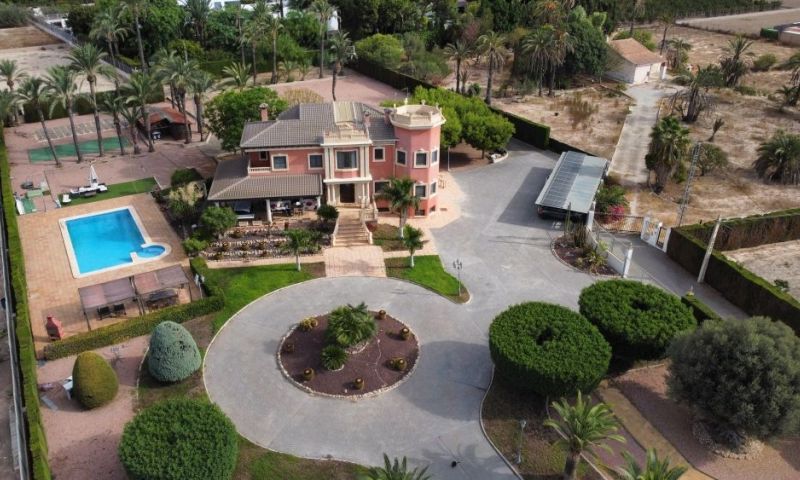 Villa for sale in Elche, Alicante, Spain