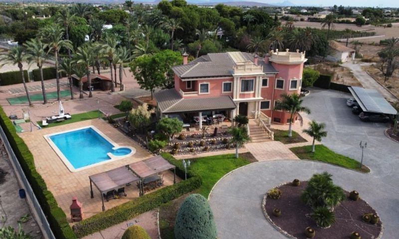 Villa for sale in Elche, Alicante, Spain
