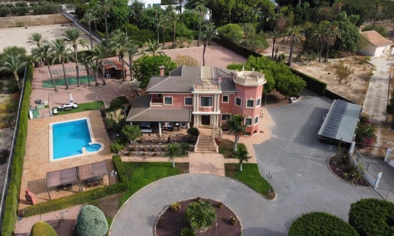 Villa for sale in Elche, Alicante, Spain