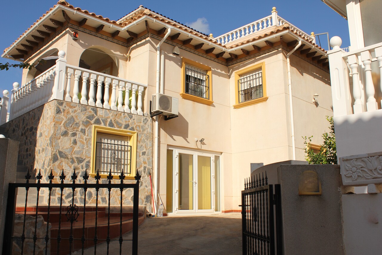 Villa for sale in La Zenia, Alicante, Spain