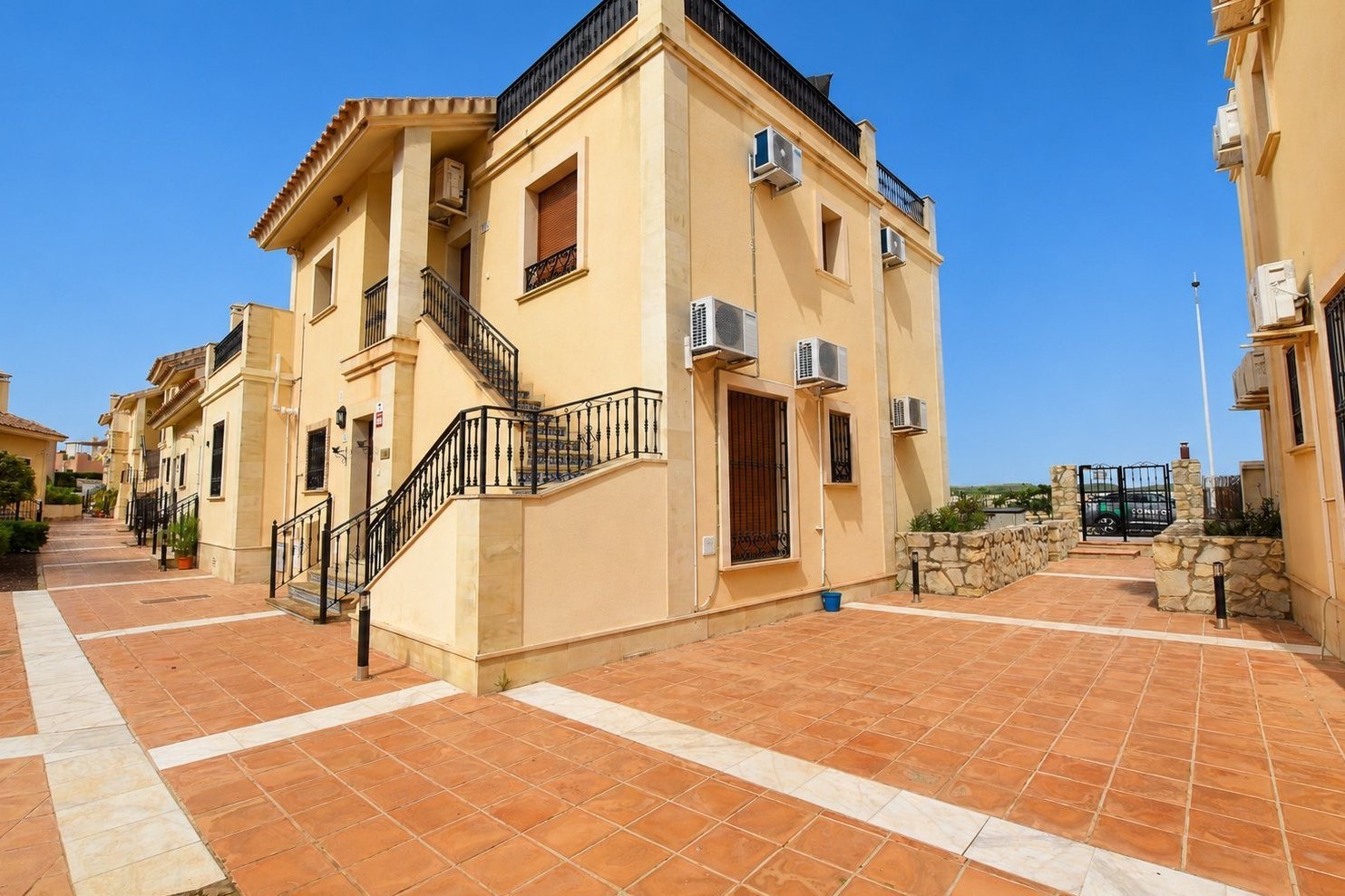 Apartment for sale in Algorfa, Alicante, Spain