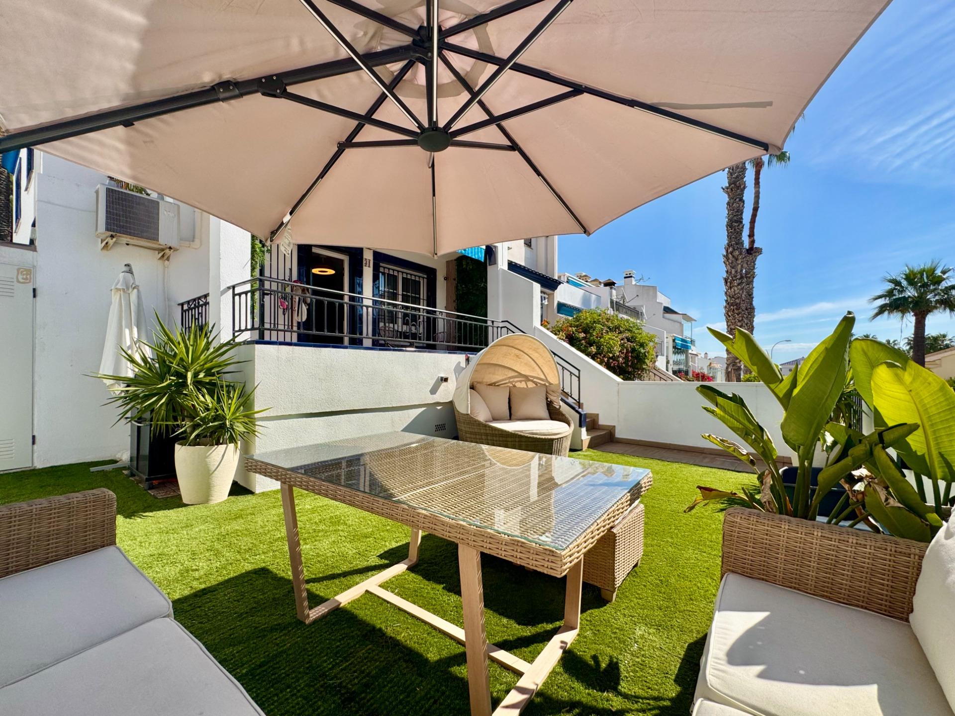 Bungalow for sale in Orihuela Costa, Alicante, Spain