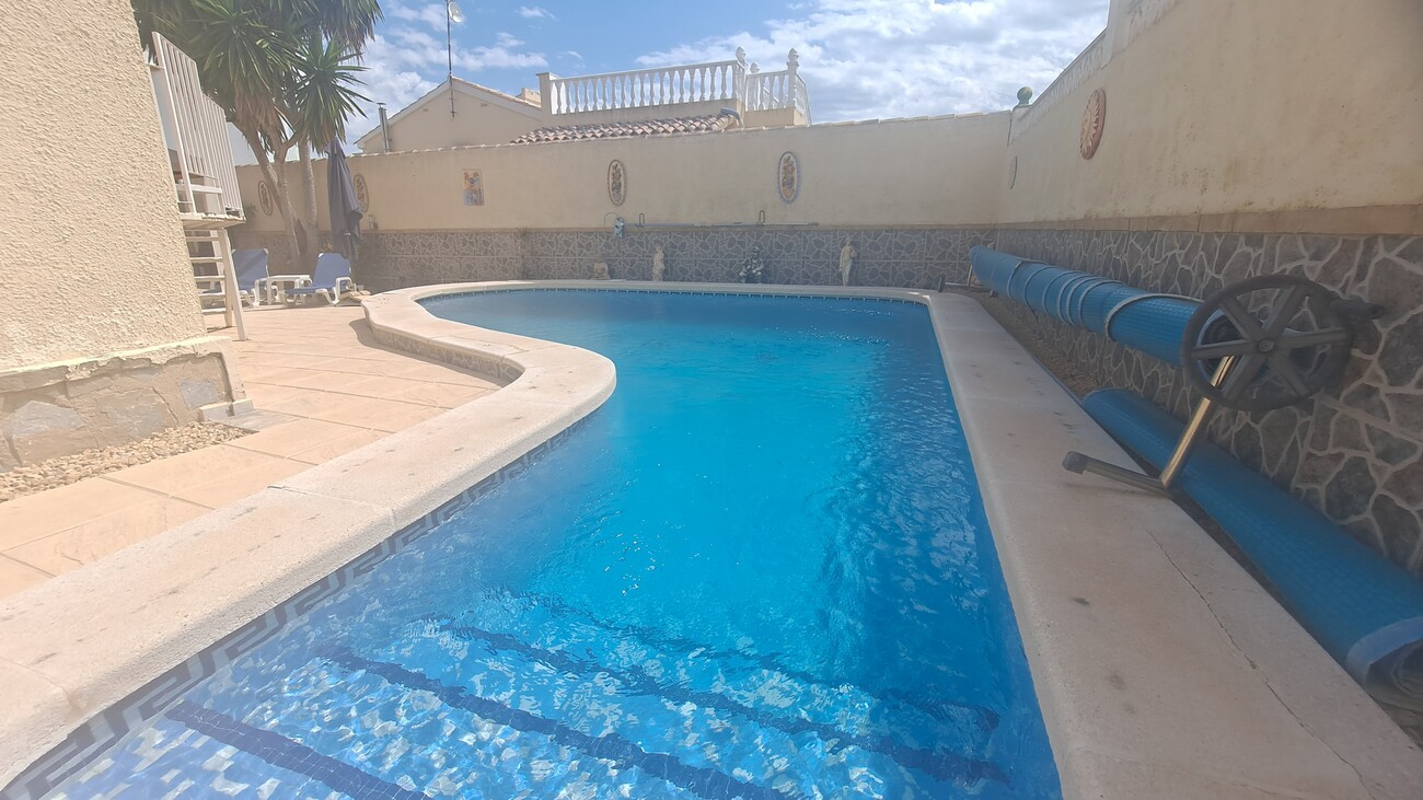 Villa en venta en Villamartin