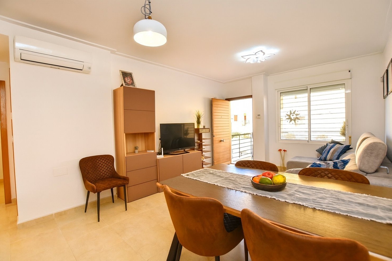 Villa en venta en Algorfa