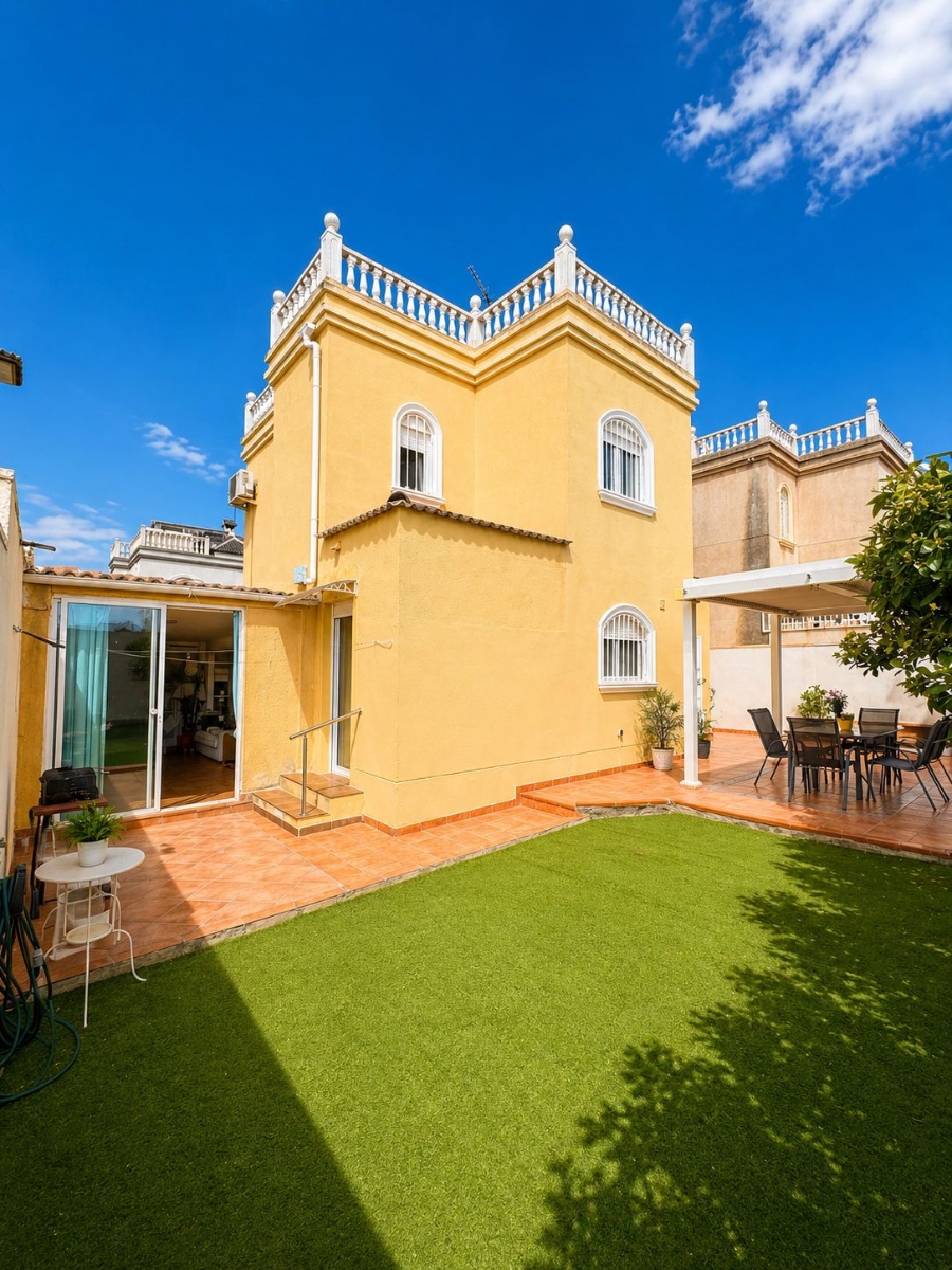 Villa for sale in Torrevieja, Alicante, Spain