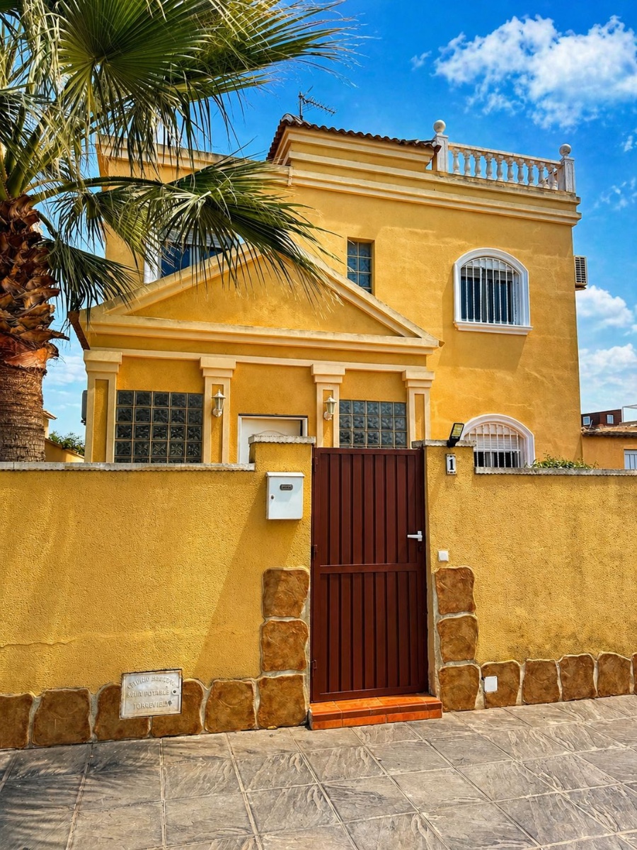 Villa for sale in Torrevieja, Alicante, Spain