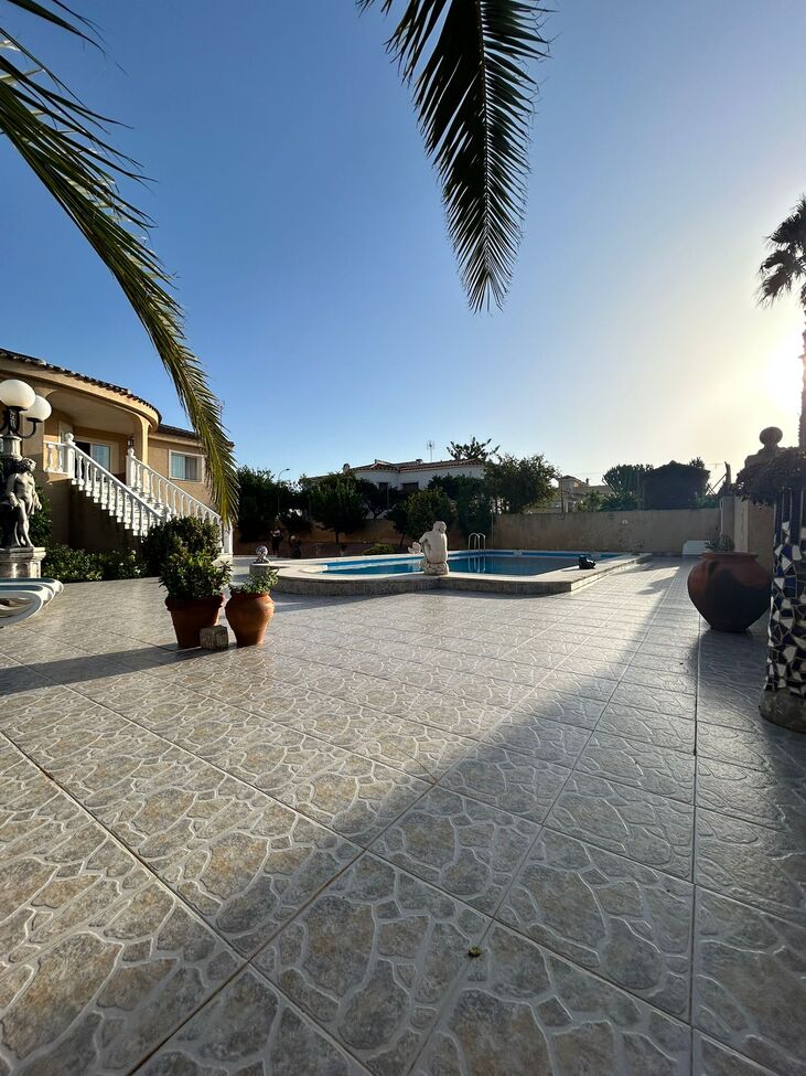 Villa for sale in Torrevieja, Alicante, Spain
