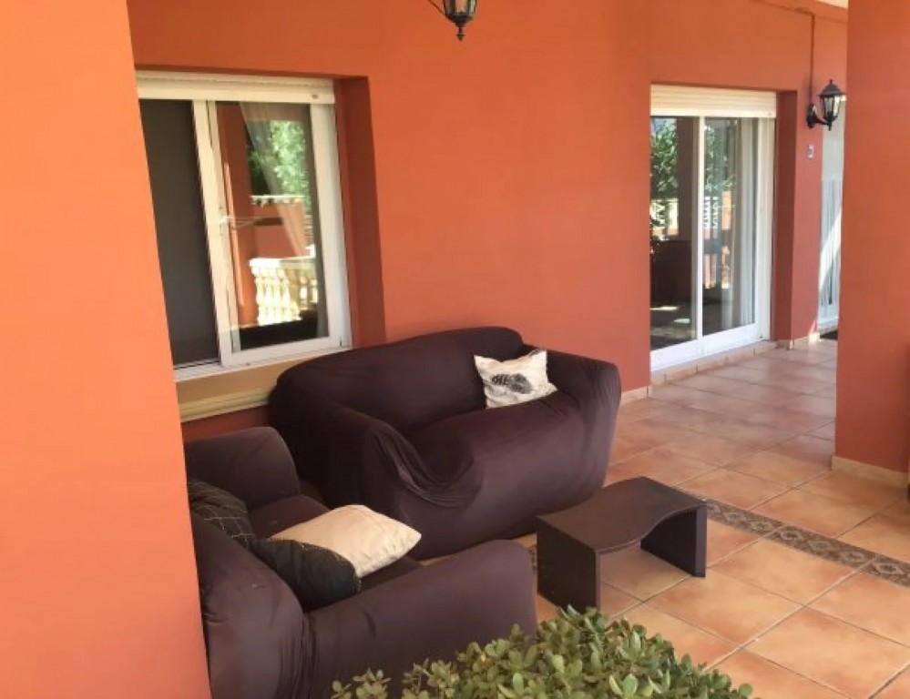 Villa en venta en Alfas Del Pi