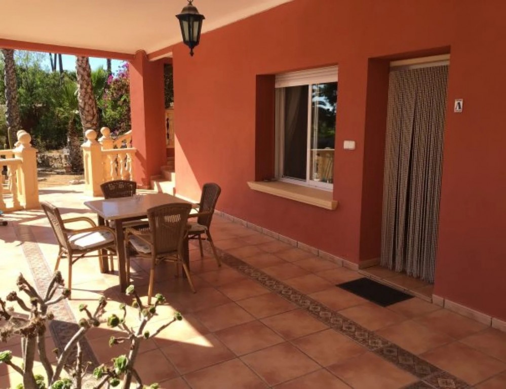 Villa en venta en Alfas Del Pi