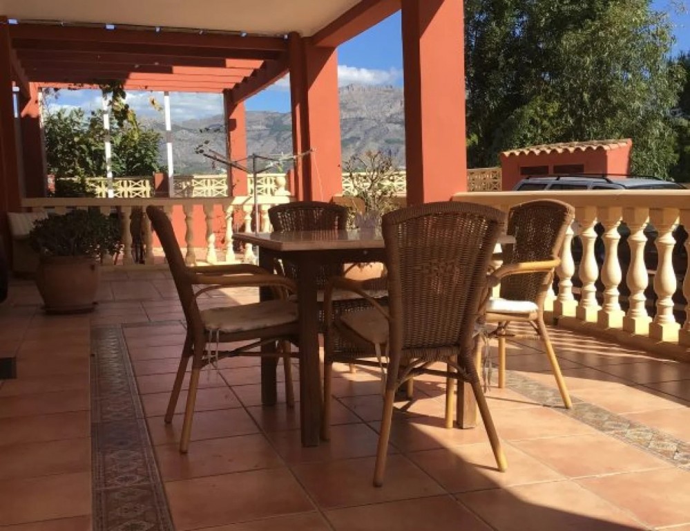 Villa en venta en Alfas Del Pi