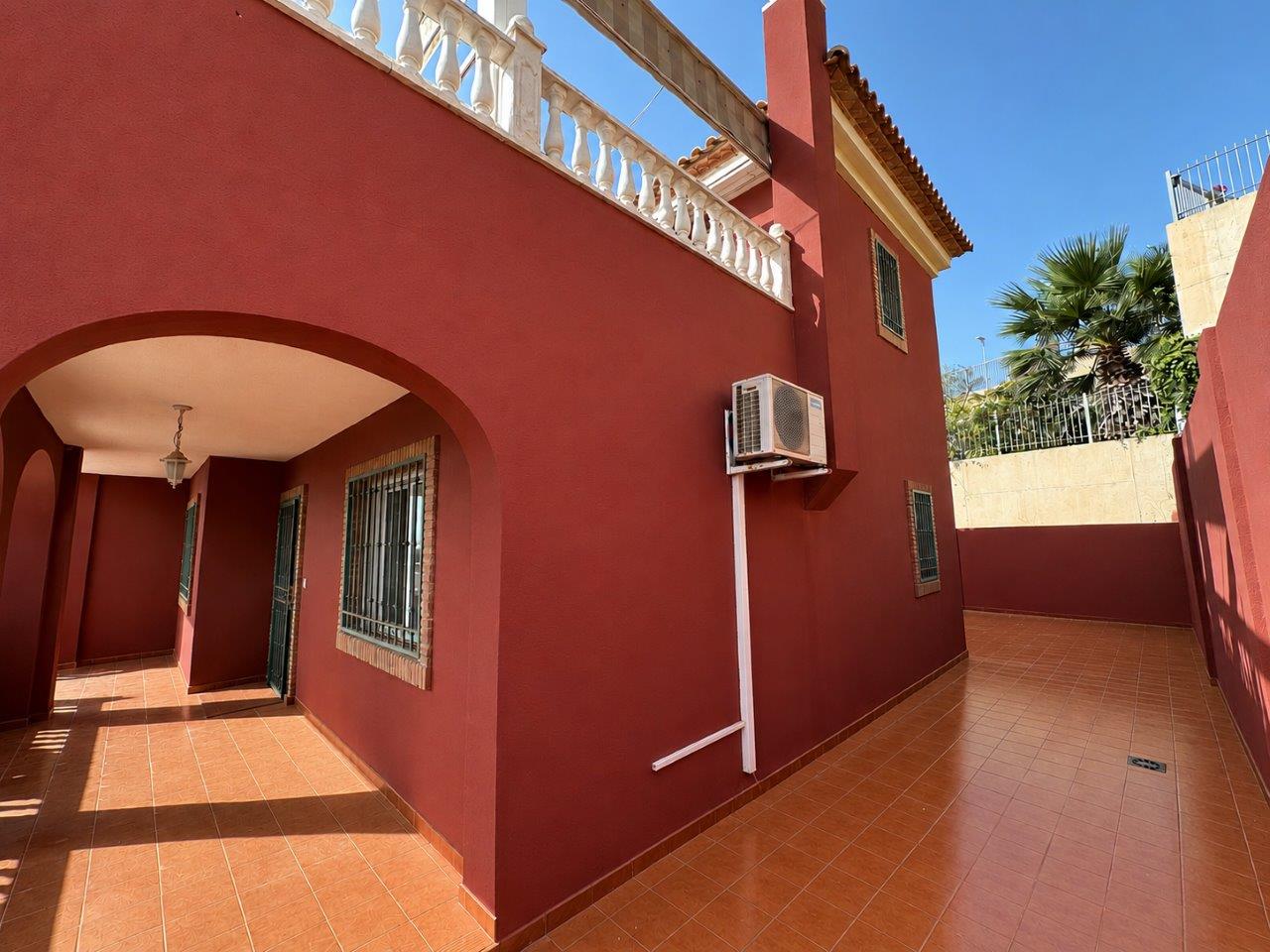 Villa en venta en El Carmoli