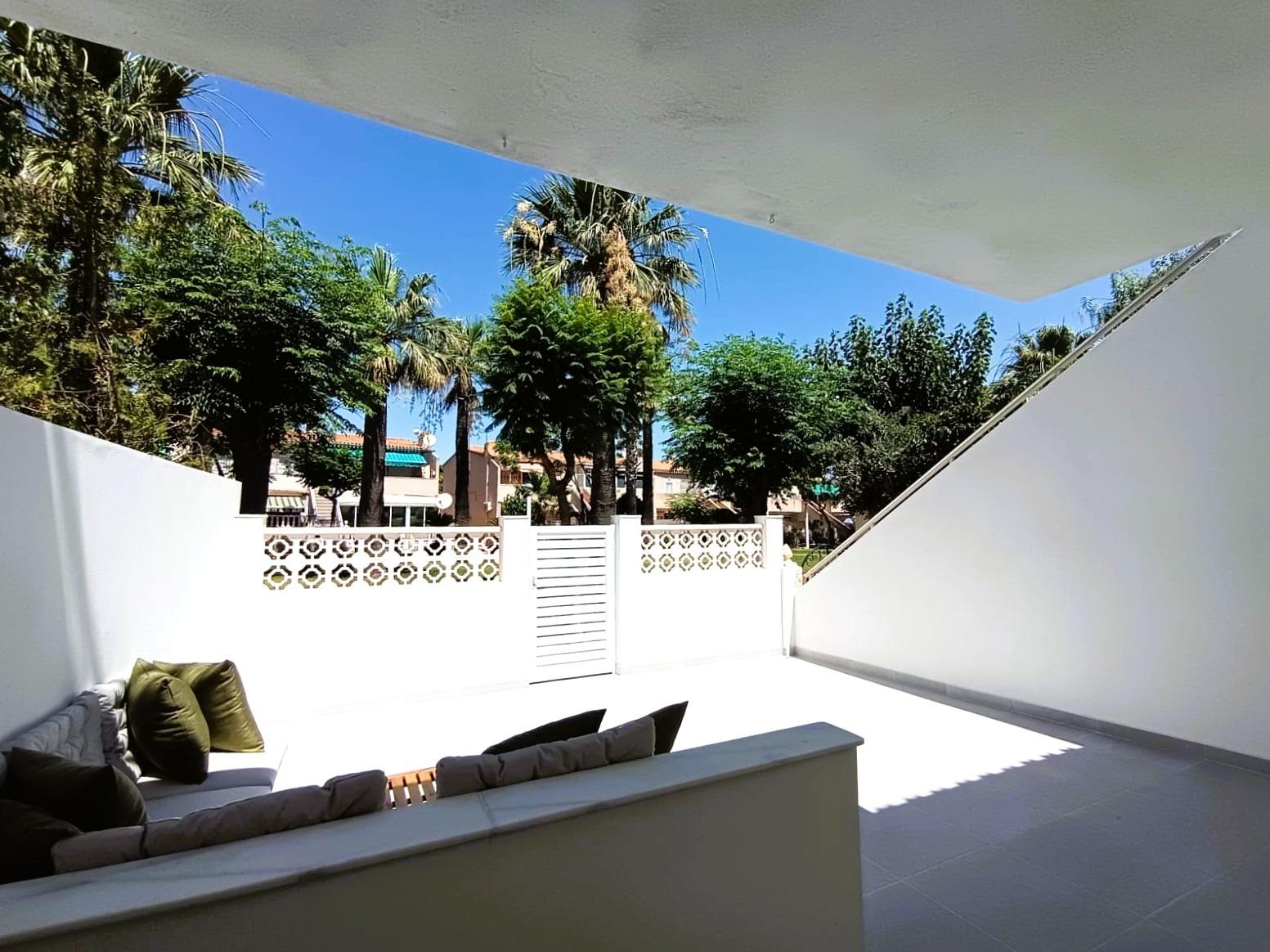 Bungalow for sale in Orihuela Costa, Alicante, Spain
