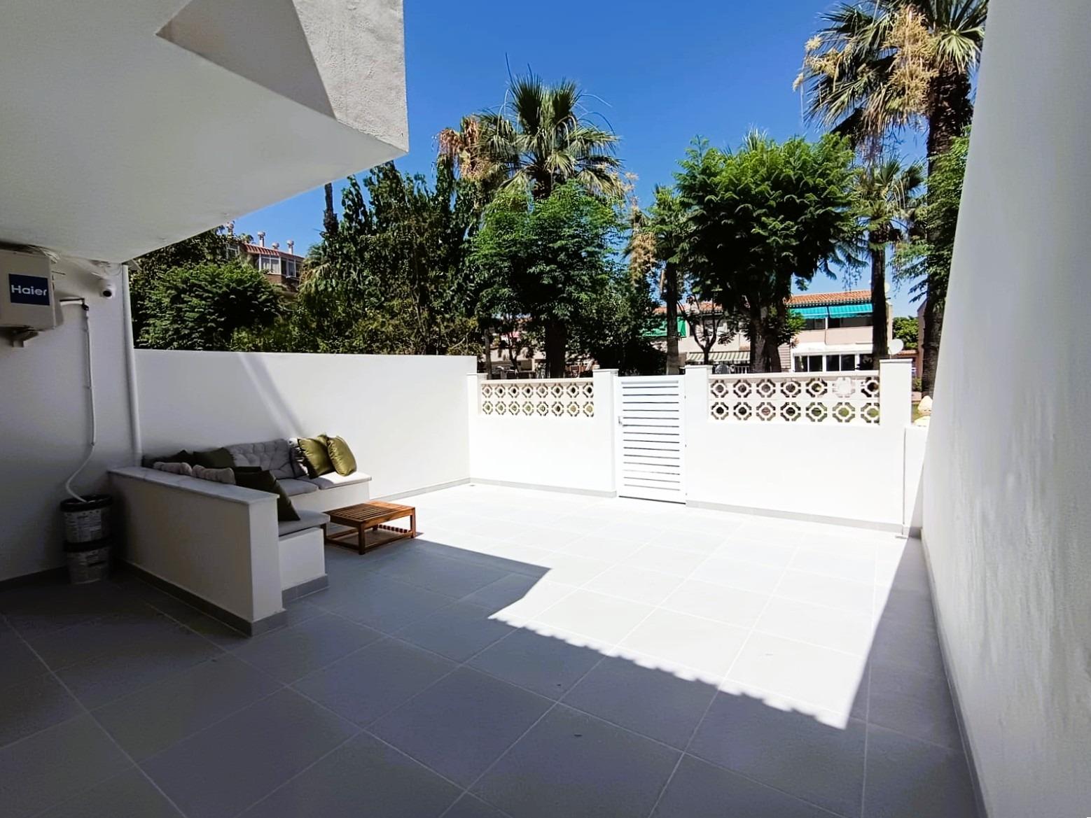 Bungalow for sale in Orihuela Costa, Alicante, Spain