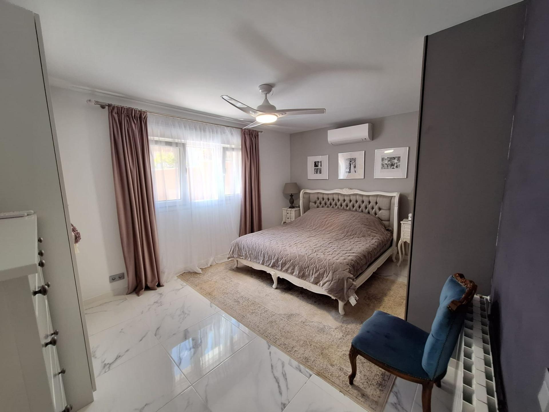 Villa en venta en Pilar De La Horadada