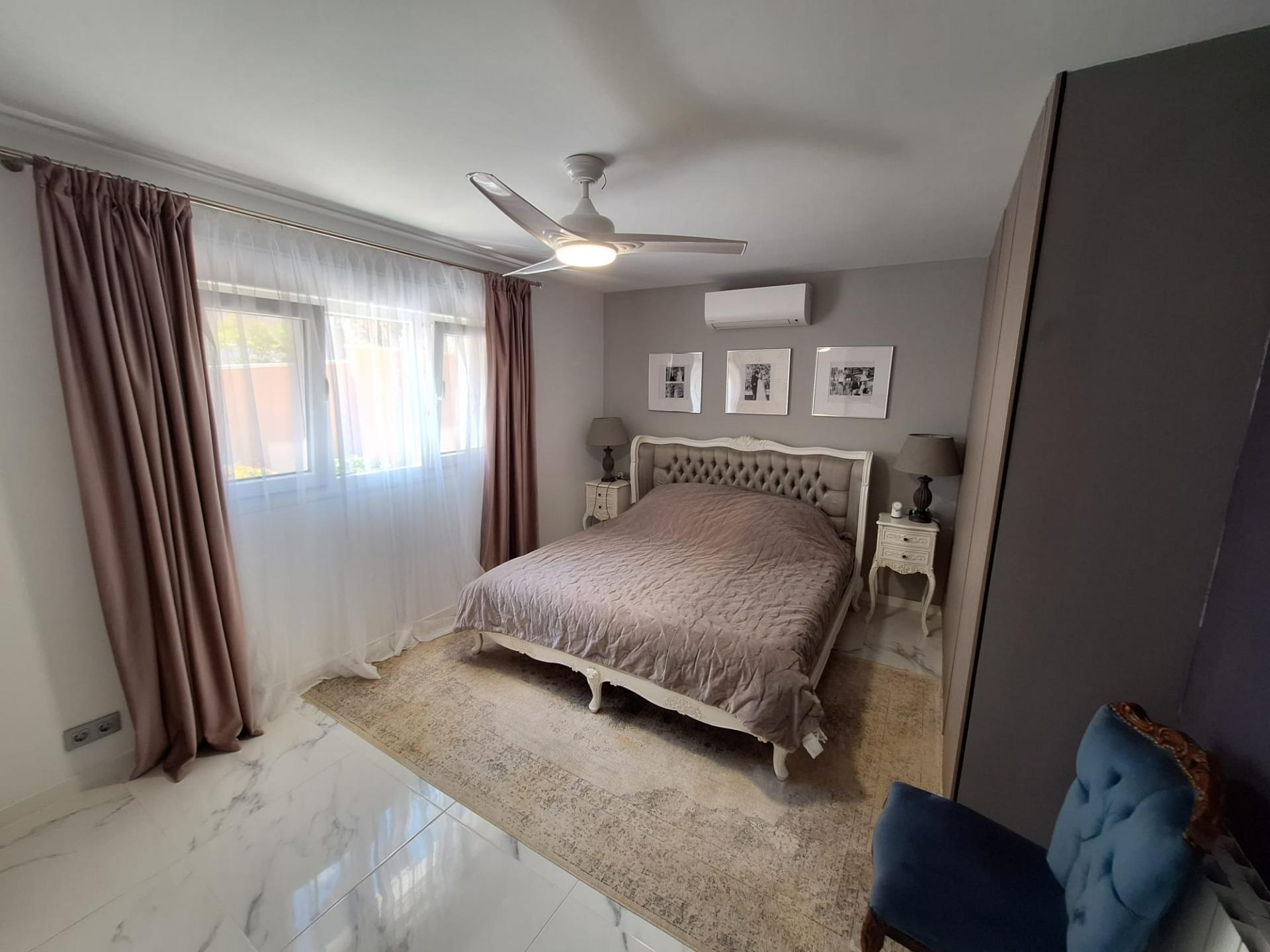 Villa en venta en Pilar De La Horadada