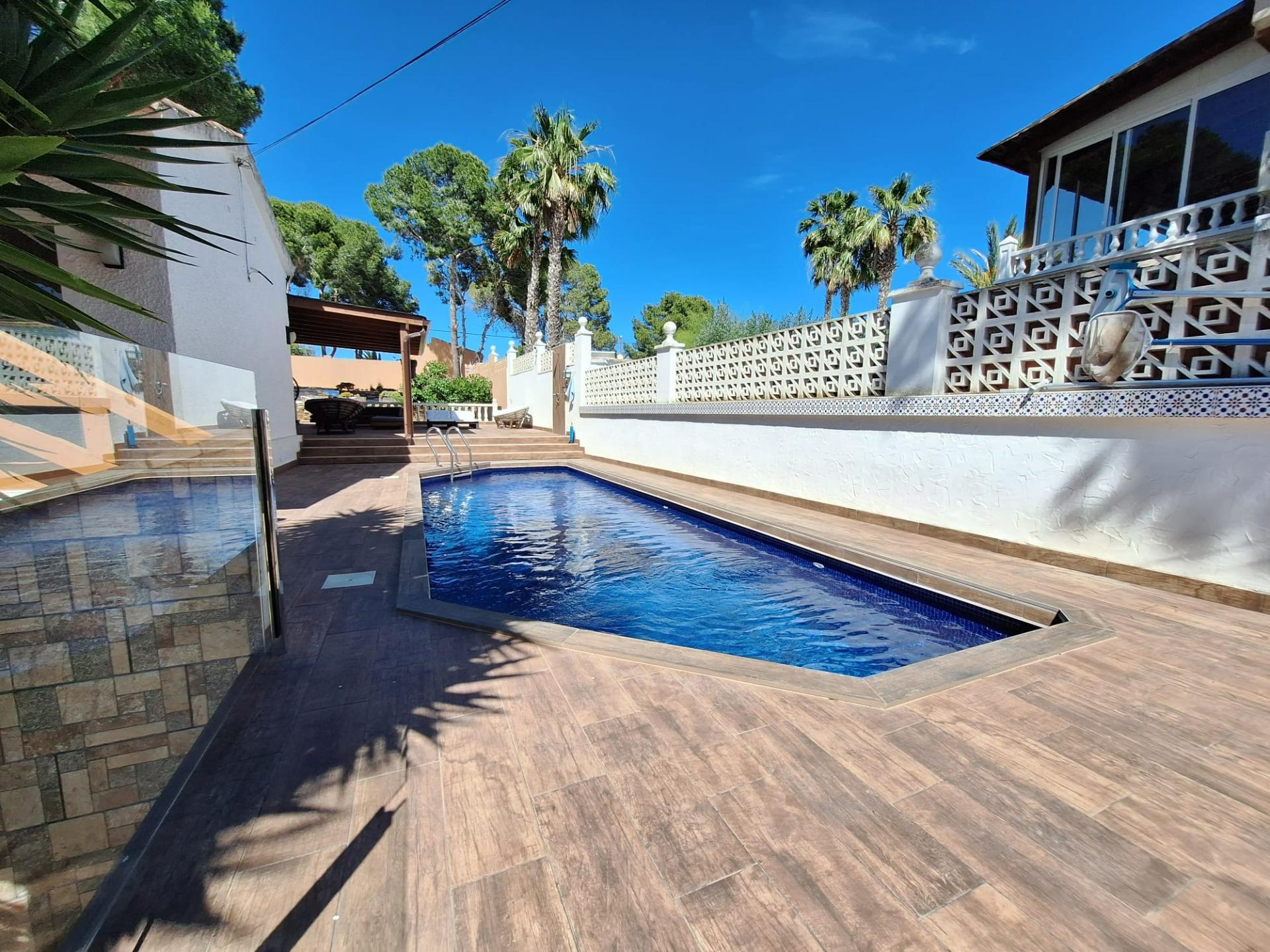 Villa en venta en Pilar De La Horadada