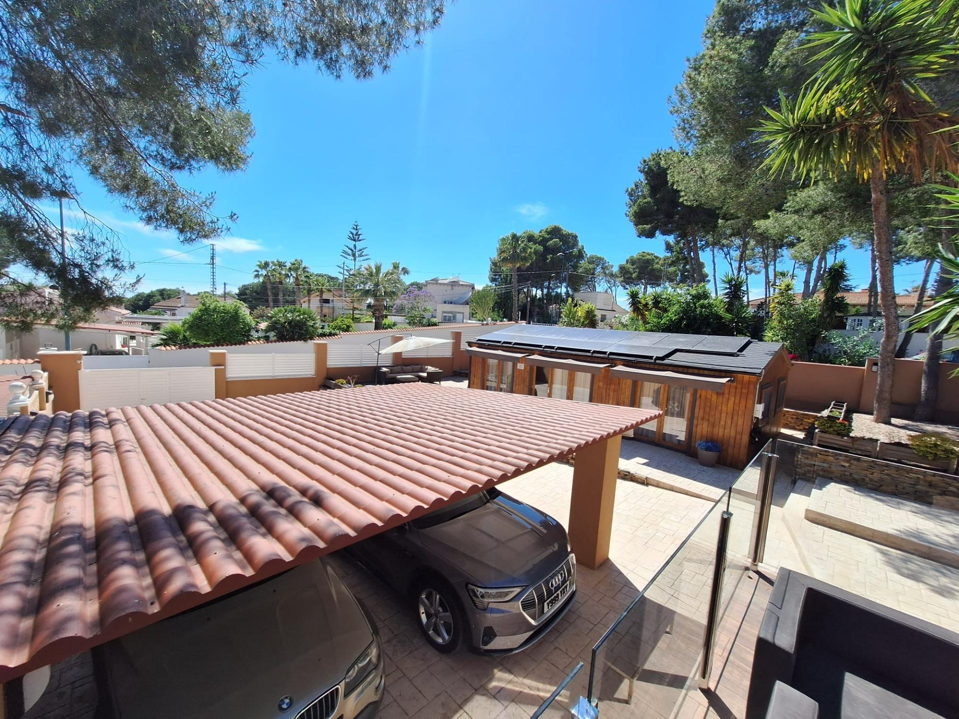Villa en venta en Pilar De La Horadada