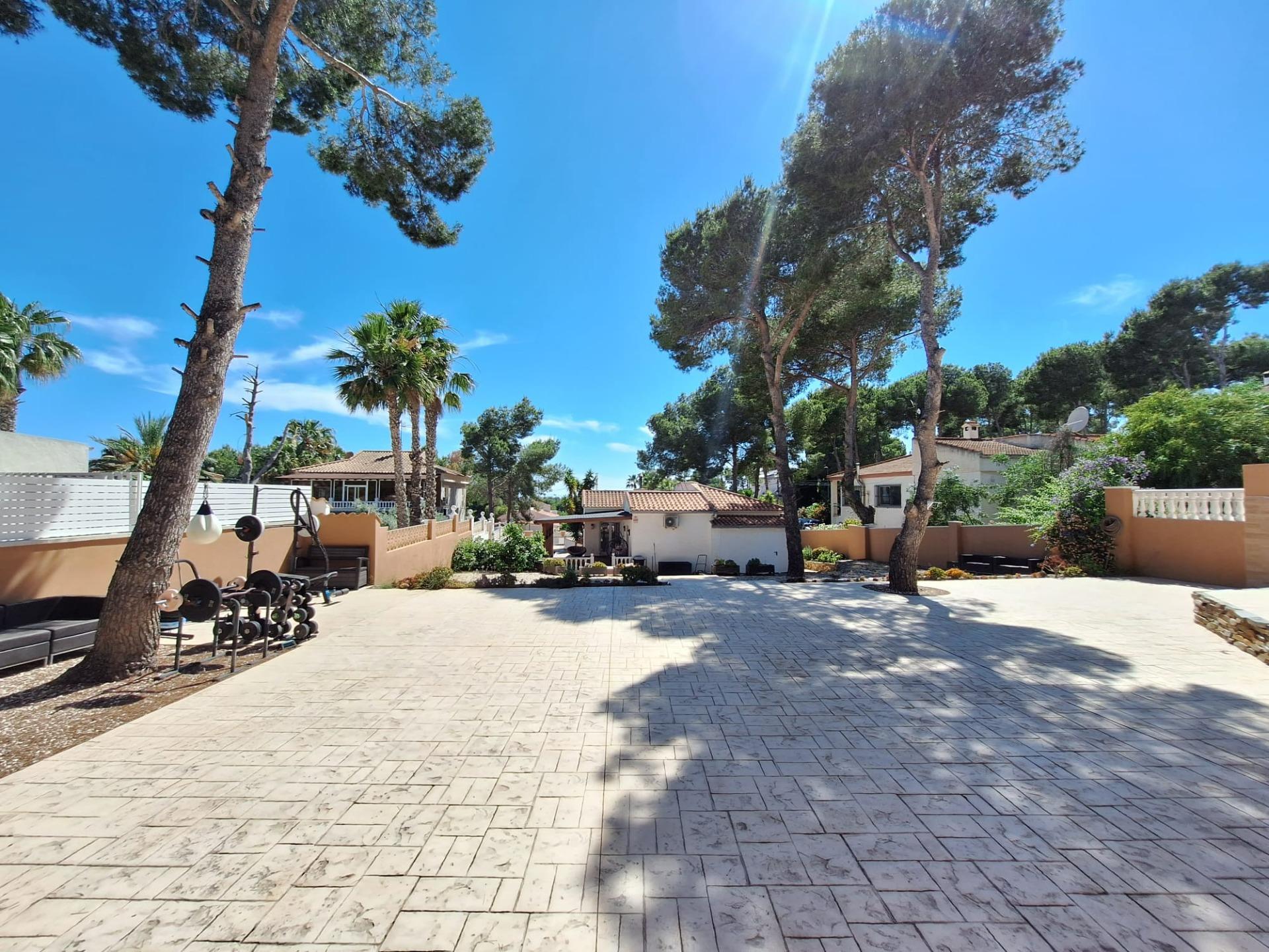 Villa en venta en Pilar De La Horadada
